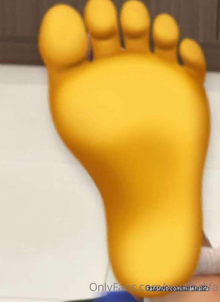 🦶Just sent out pedicure PPV 🦶 - close up of toes. If you mis..