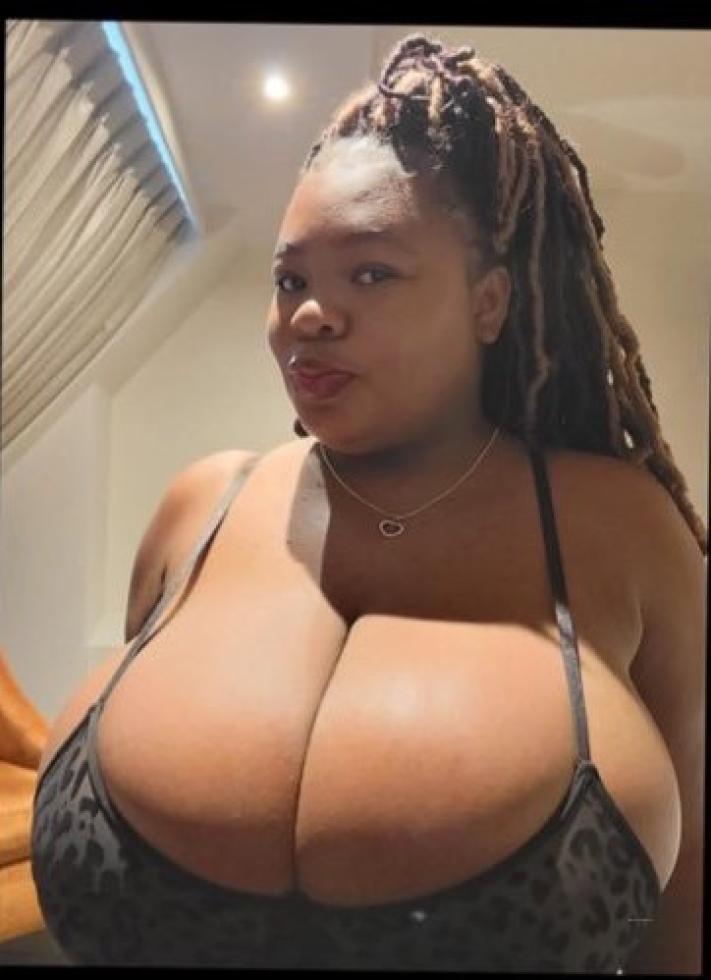 Fuck it sending booba pics to everyone who says hi 😜😊