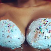 Titties gal's Avatar Titties gal's Avatar